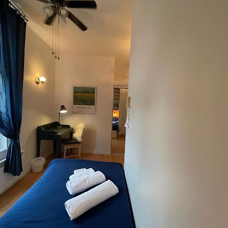Chambres El Mediterraneo Rooms Montreal Cameră foto
